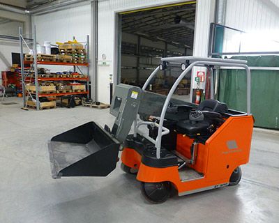 With bucket attachment